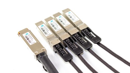 Direct Attach Copper (DAC) Cable – Rapide™ 100G QSFP28 to 4xSFP28 Breakout Passive Twinax Cable Connectors